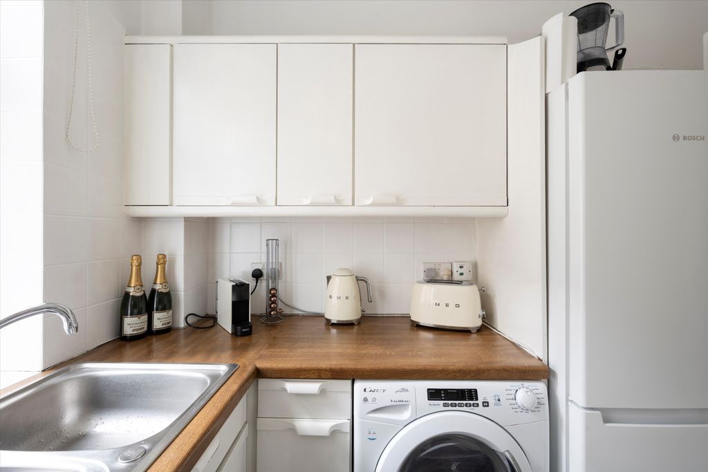 Property photo 2 of 16 Image