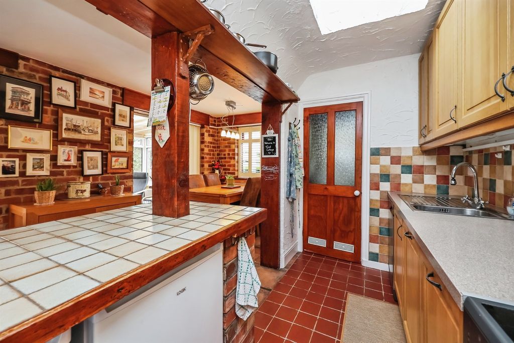 Property photo 3 of 17