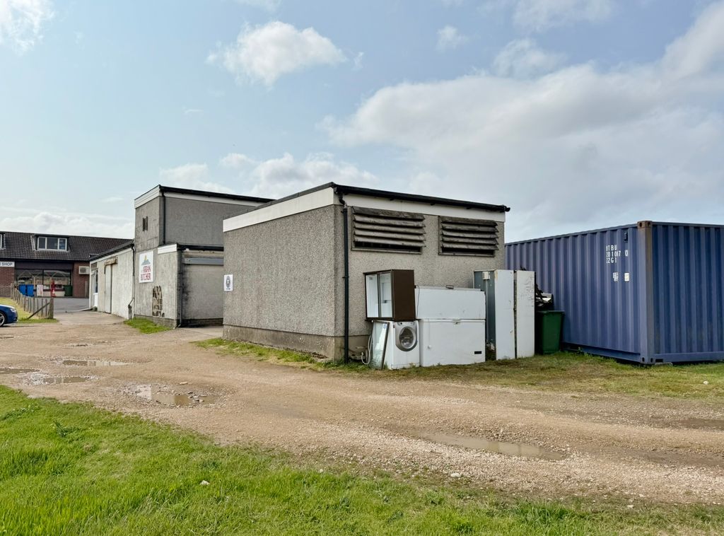 Property photo 3 of 24 3.Jpeg