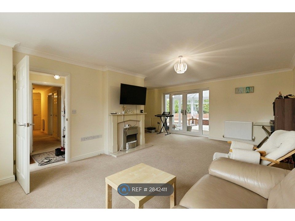 Property photo 3 of 8