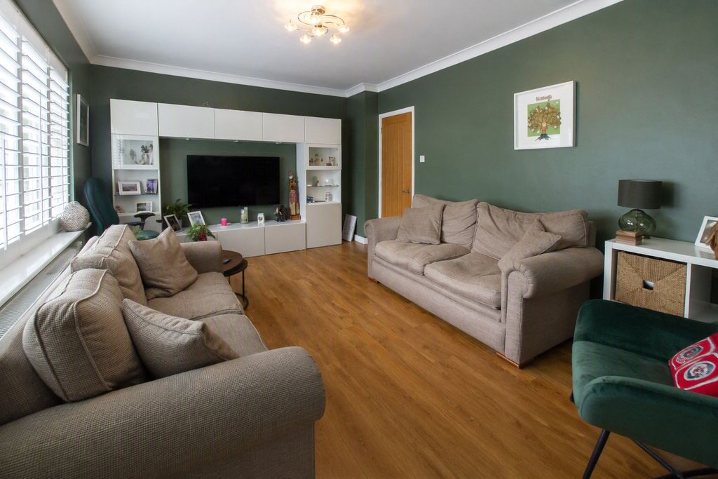 Property photo 2 of 8 Picture No. 02