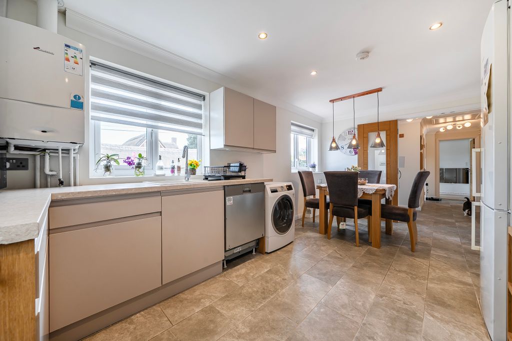 Property photo 3 of 18 Open Plan Kitchen / Dining Room