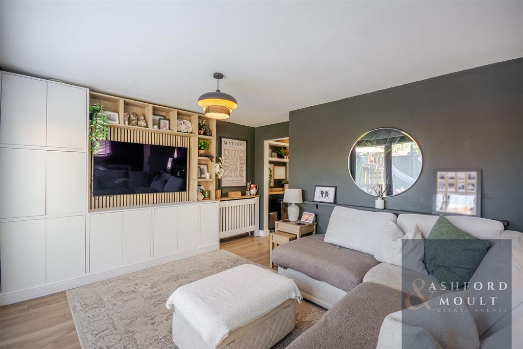 Property photo 2 of 35 Ashford-14.Jpg
