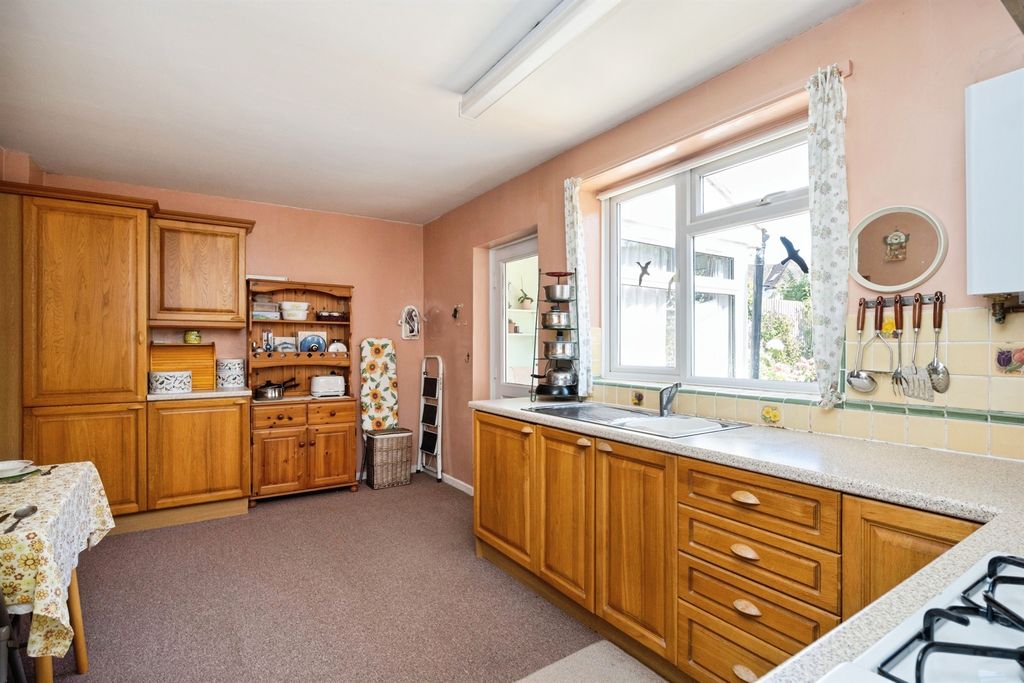 Property photo 3 of 20