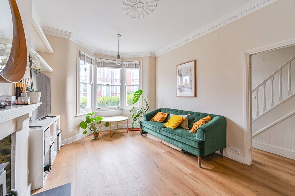 Property photo 2 of 19