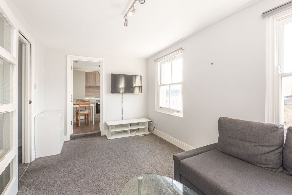 Property photo 1 of 5