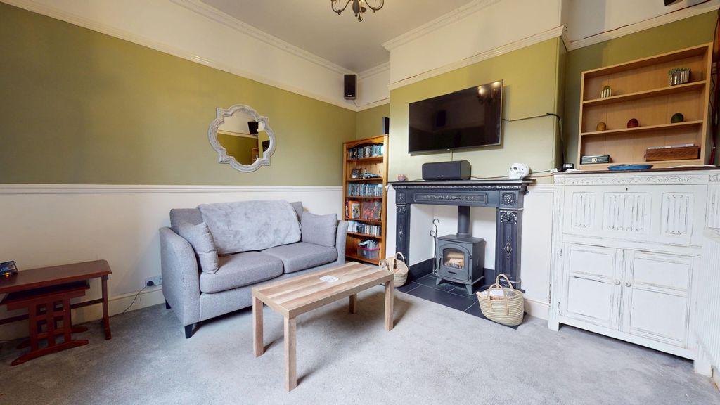 Property photo 3 of 28 4587025