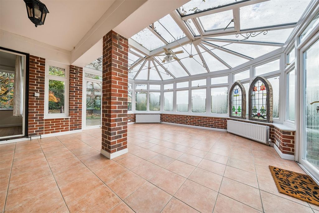 Property photo 3 of 23 1371829-14-68F8Bba5E4F0B.Jpg