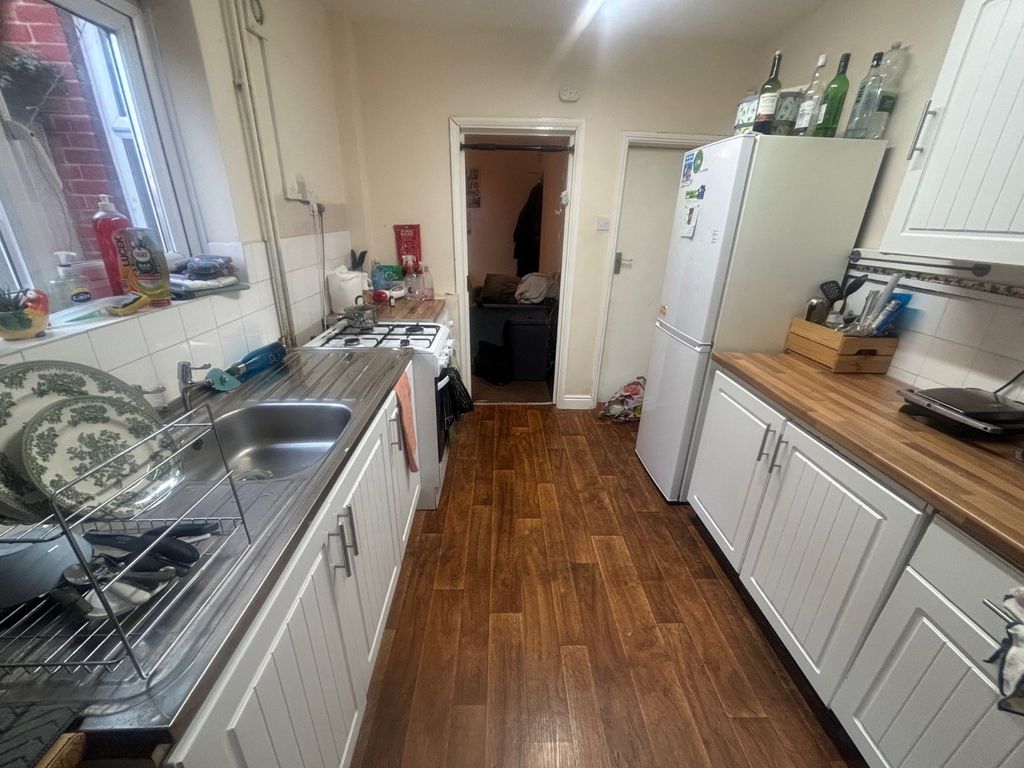 Property photo 2 of 9 Picture No. 05