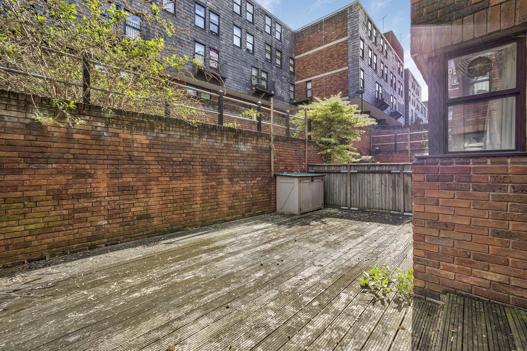 Property photo 2 of 16 Rear Garden