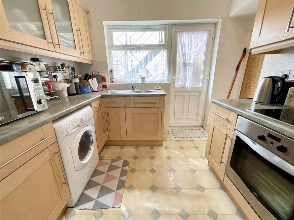 Property photo 3 of 7