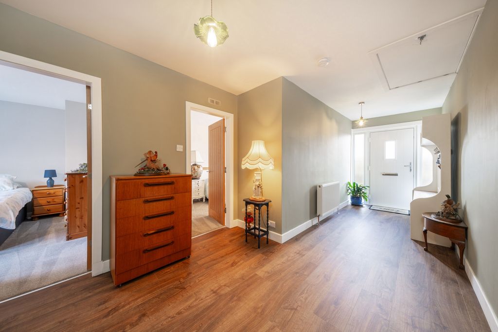 Property photo 2 of 21 Photo 1