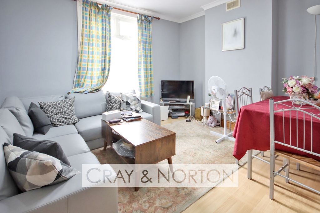 Property photo 2 of 10 Photo 1