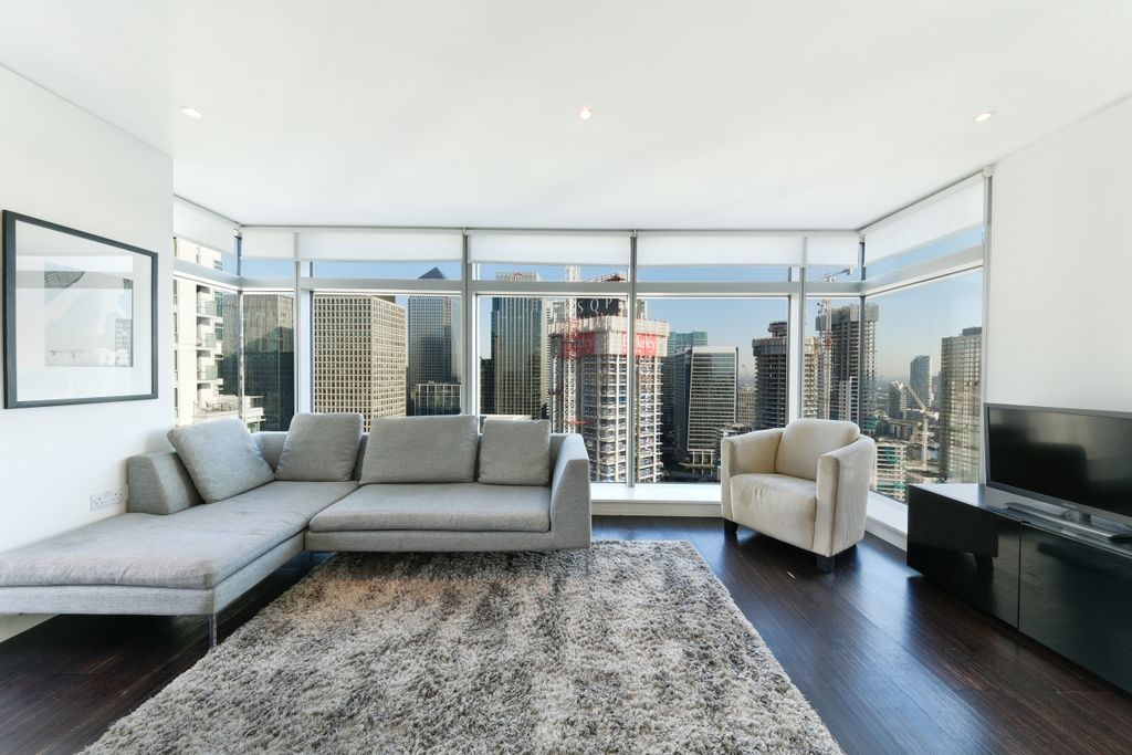 Property photo 3 of 12 East Tower, Pan Peni