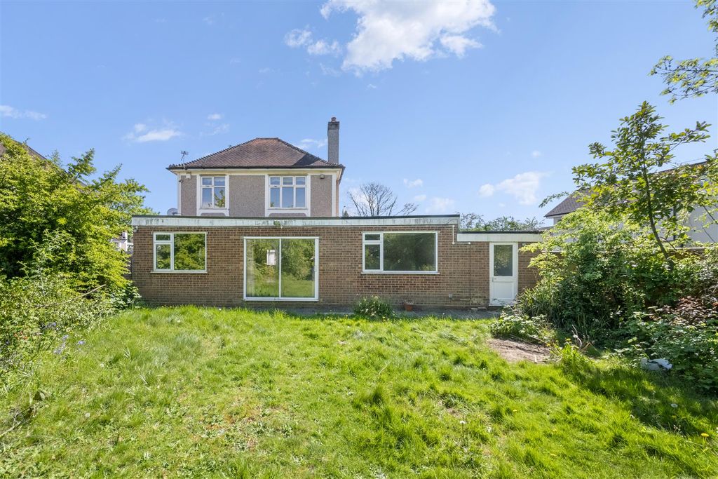 Property photo 2 of 13