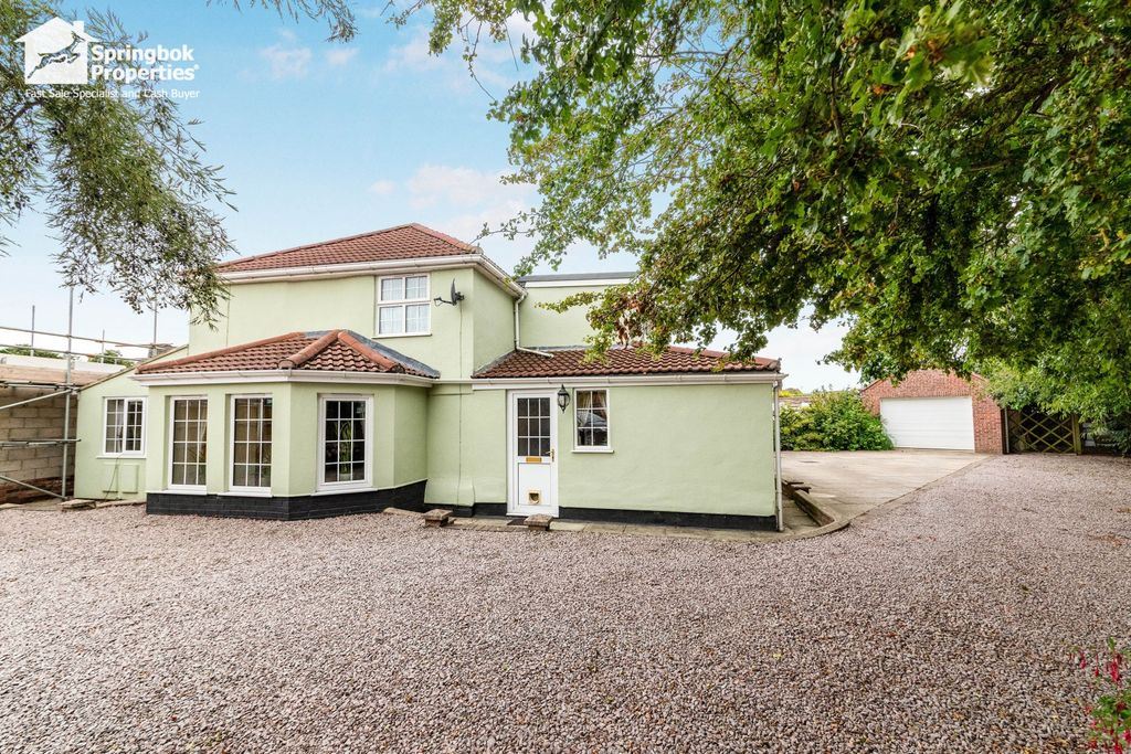 Property photo 1 of 17 Front View