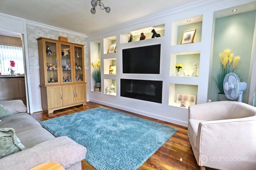 Property photo 2 of 14 5173562
