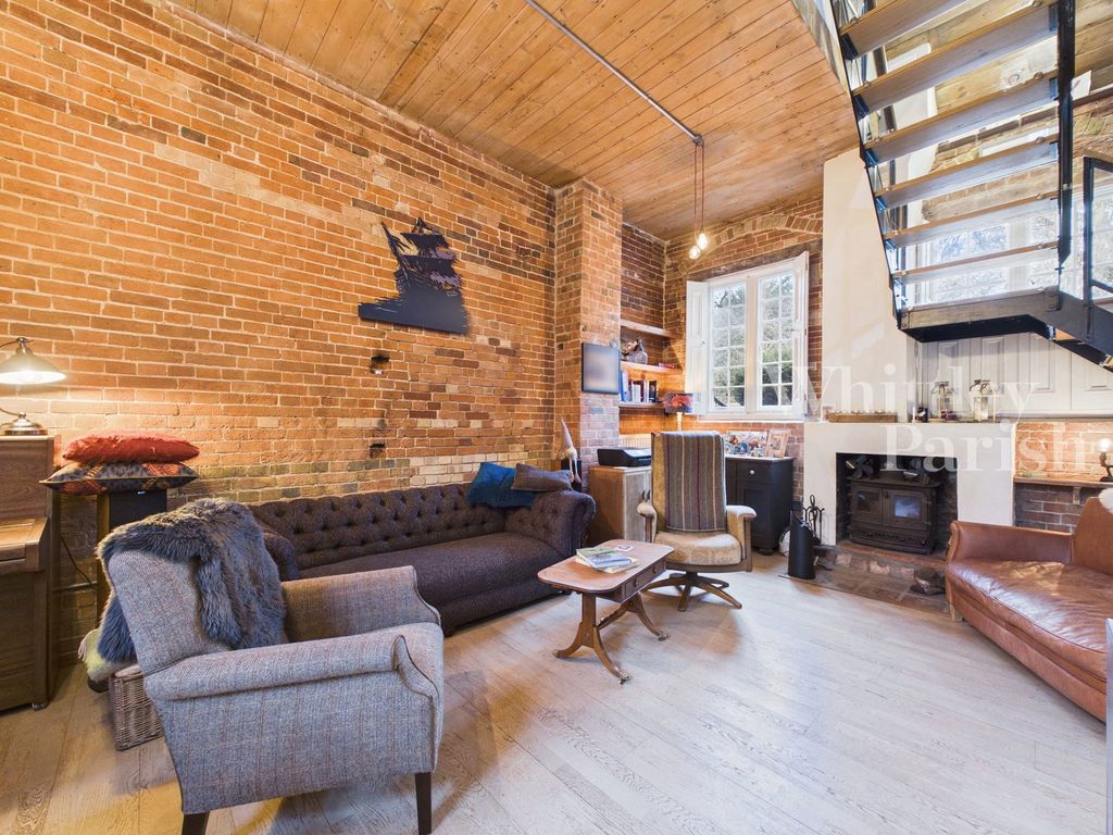 Property photo 3 of 27