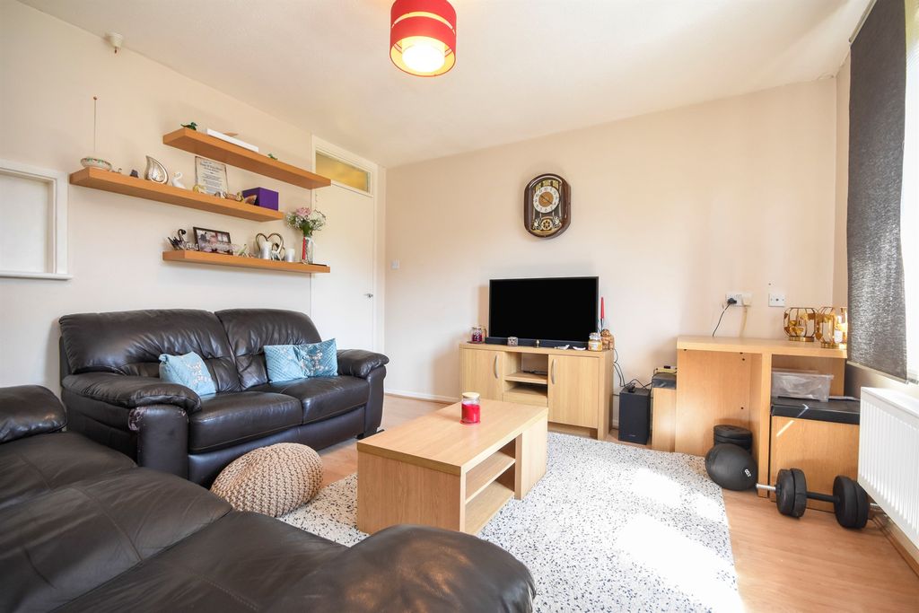 Property photo 3 of 16