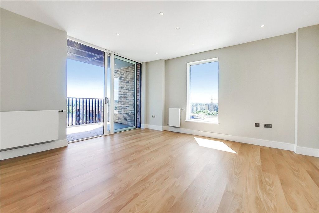 Property photo 3 of 10 Picture No. 20