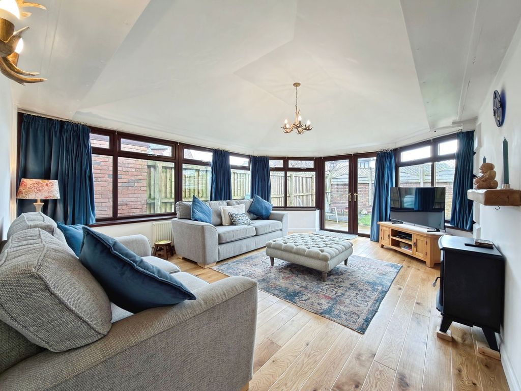 Property photo 2 of 21