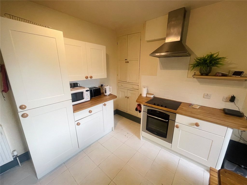 Property photo 3 of 18 Picture No. 17