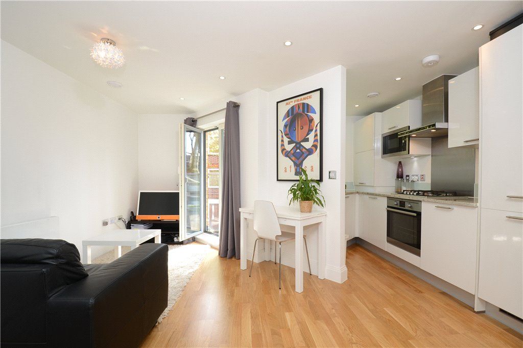 Property photo 1 of 8 Reception Room