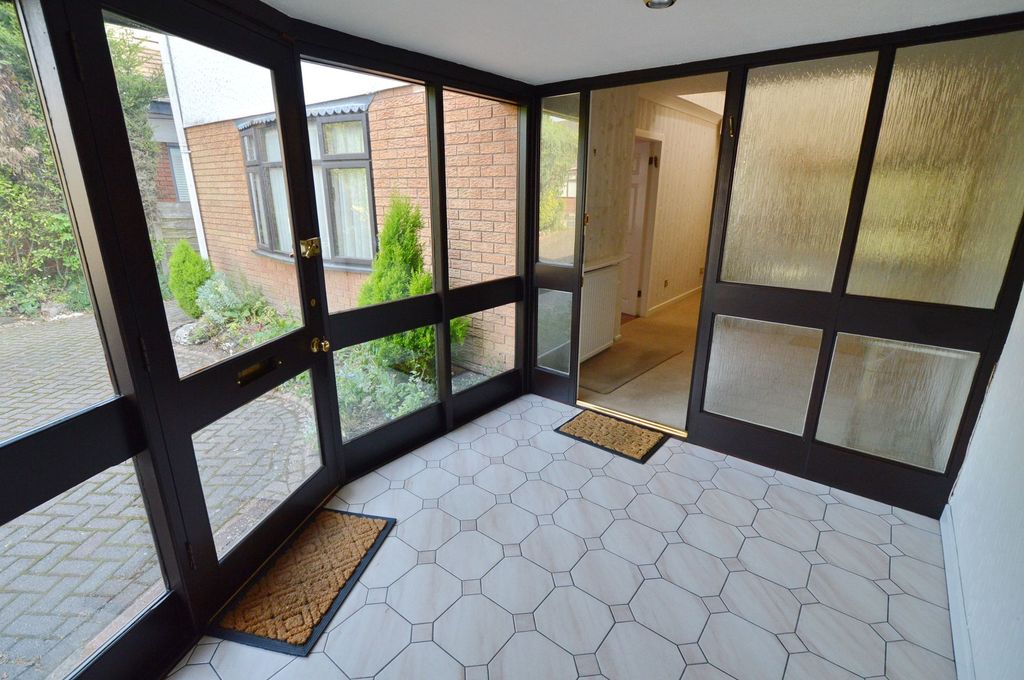 Property photo 2 of 20 Porchway