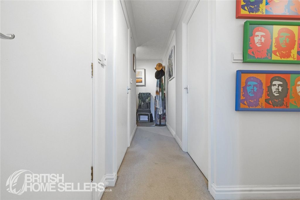 Property photo 3 of 15 Picture No. 12