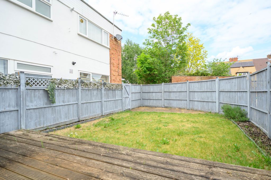 Property photo 2 of 16 Photo 16