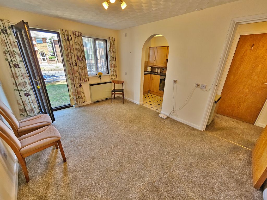 Property photo 3 of 11