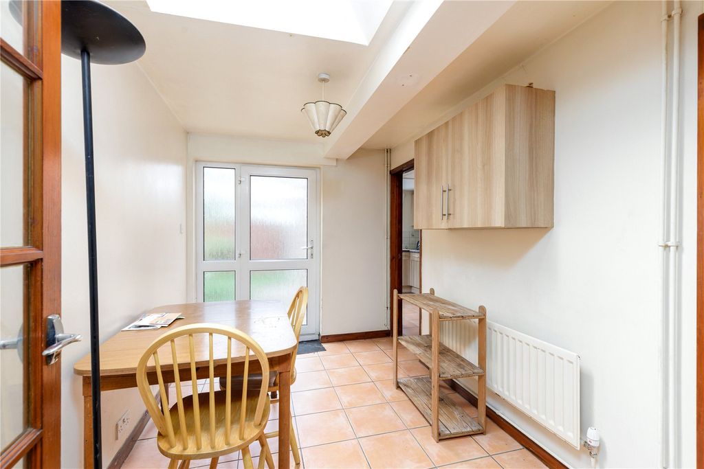 Property photo 3 of 10 Picture No. 04
