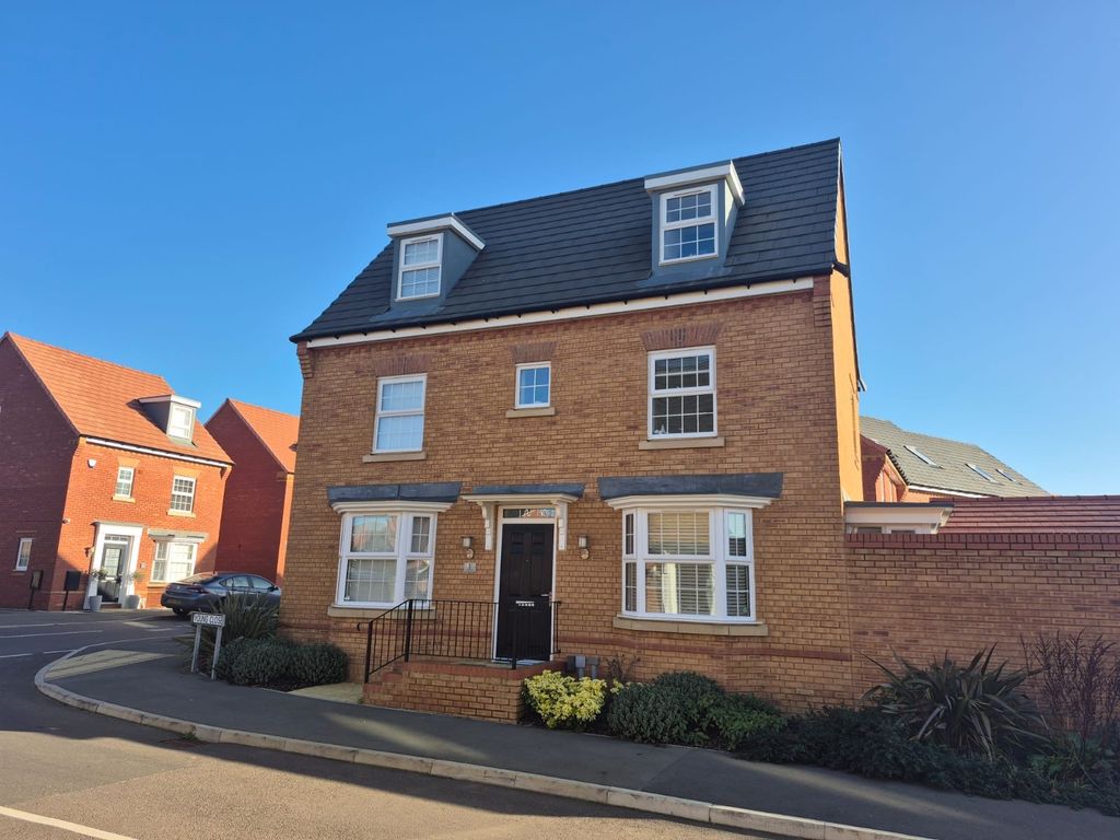 Property photo 1 of 18 Photo 18