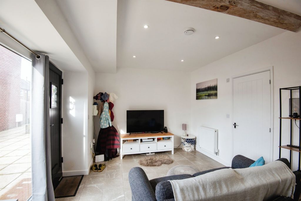 Property photo 2 of 7 Living Room