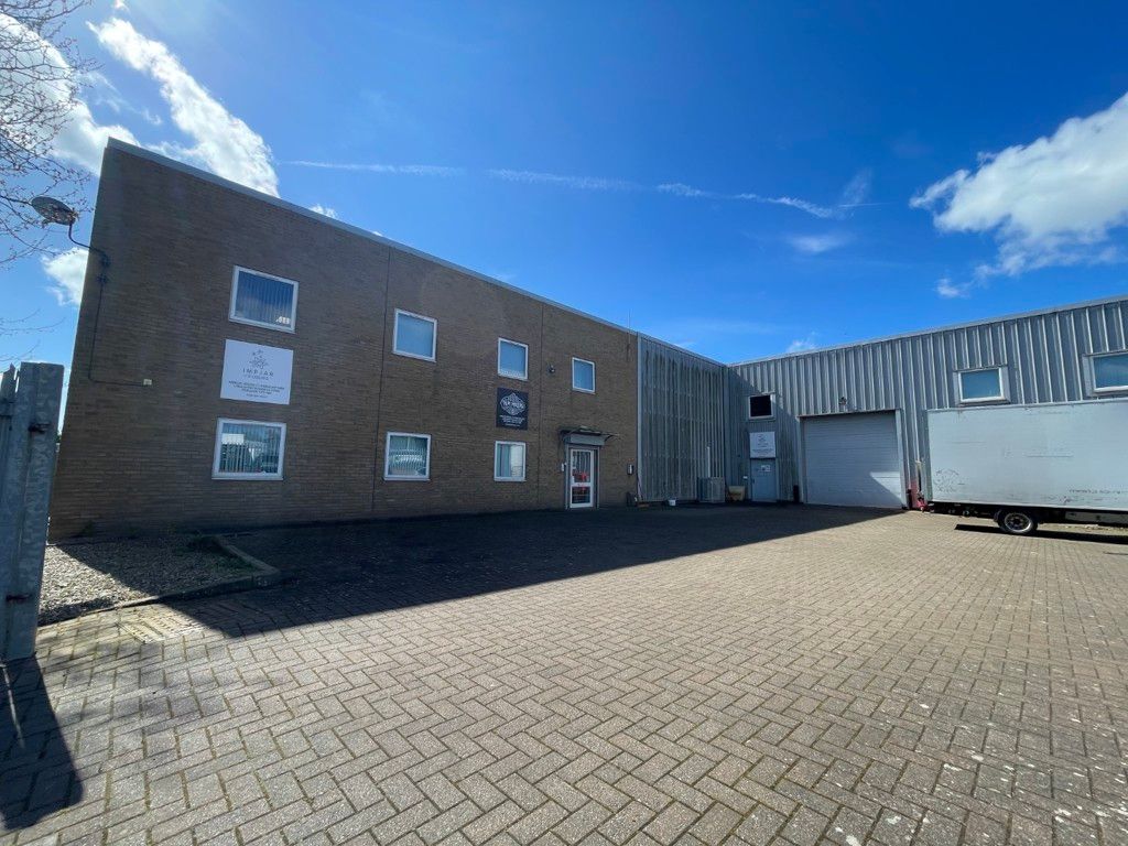 Property photo 1 of 6 Photo 9