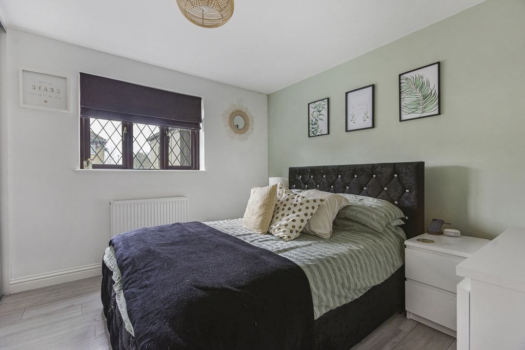 Additional image 6 of 2 bed flat for saleHillsborough Road, Oxford OX4