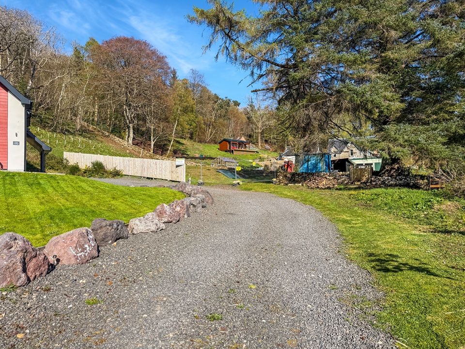 Property photo 2 of 11