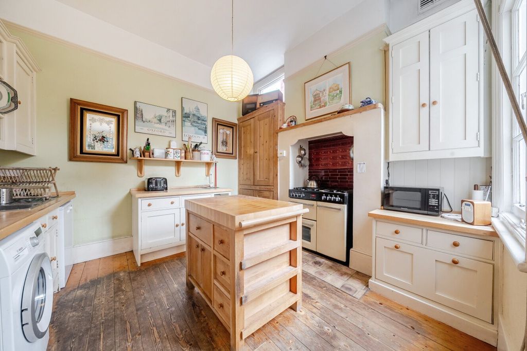 Property photo 3 of 14 Picture No. 11