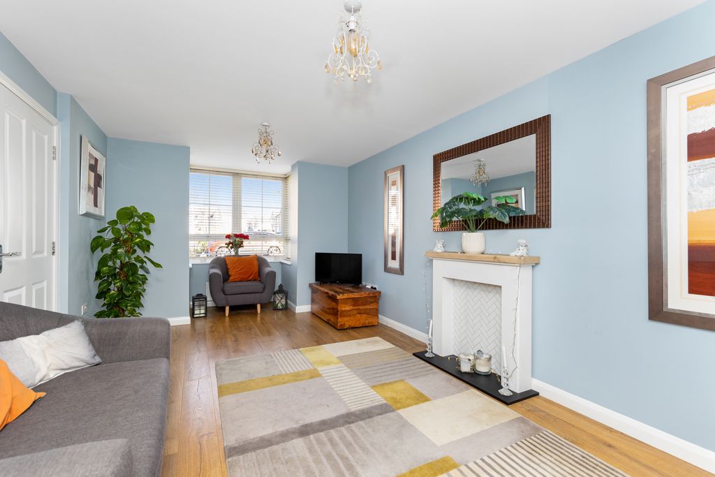 Property photo 2 of 16 Property Image 2