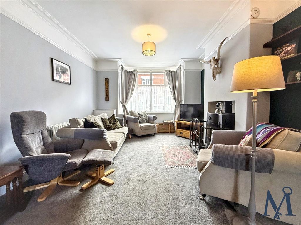 Property photo 3 of 23 Living Room