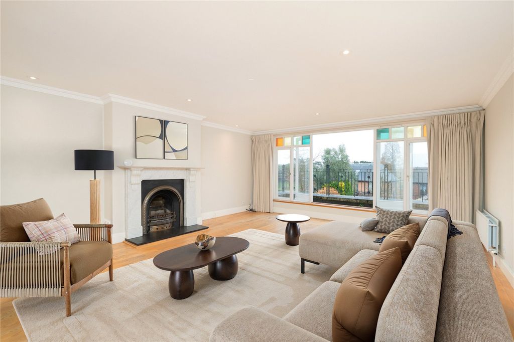 Property photo 2 of 13 Reception Room