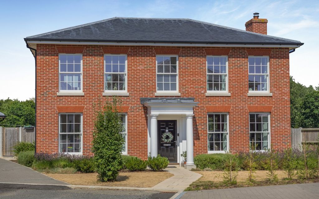 Property photo 1 of 20 14 Chestmut Drive