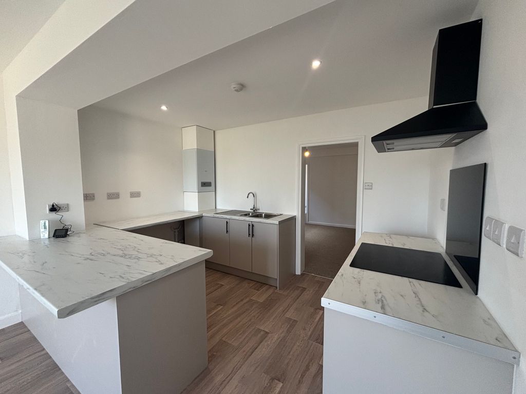 Property photo 2 of 14 Kitchen