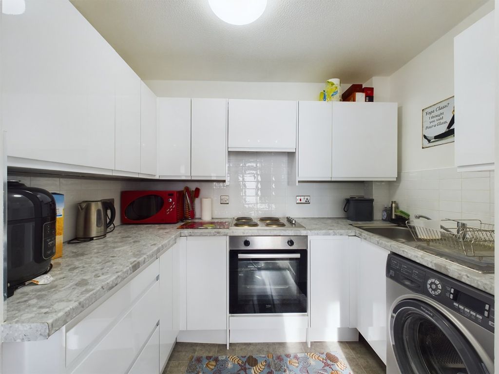 Property photo 2 of 15 Picture No. 20