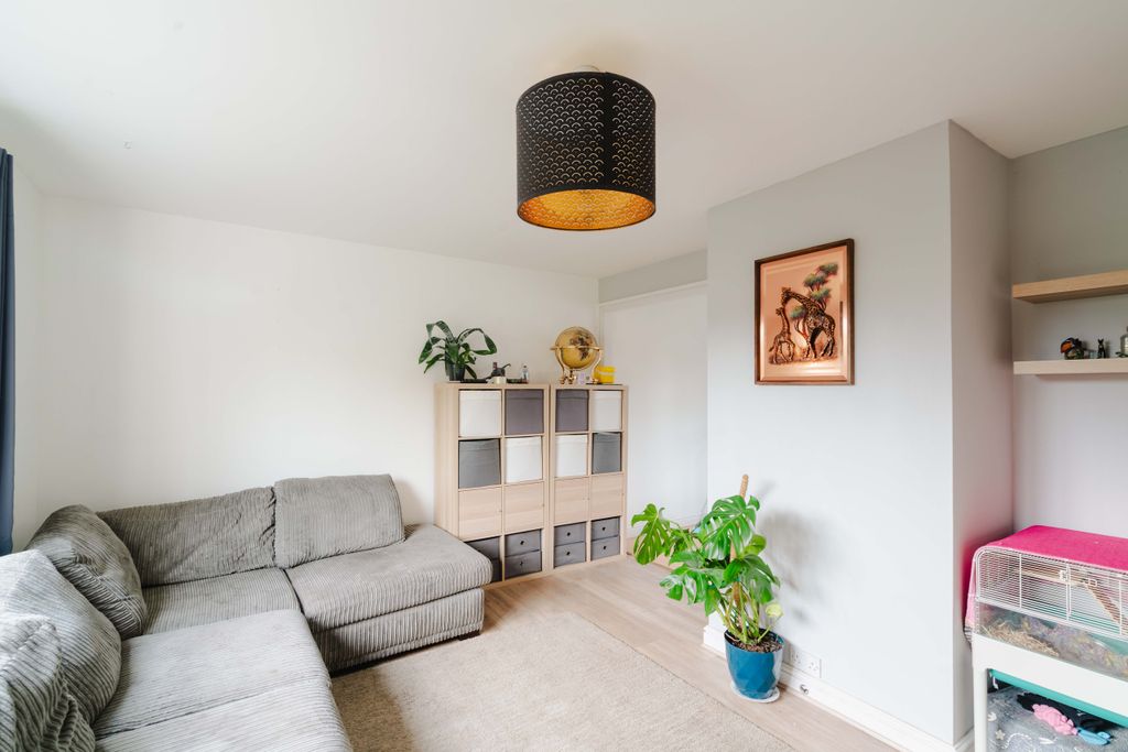 Property photo 3 of 21 10