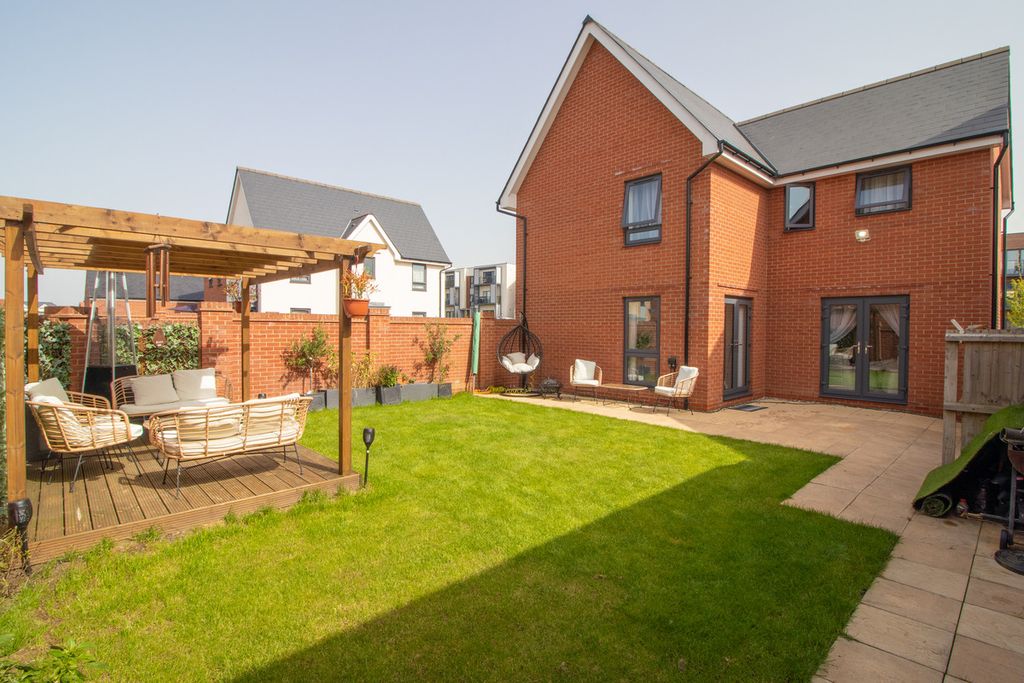 Additional image 22 of 4 bed detached house for saleBlackthorn Drive, Harlow CM17