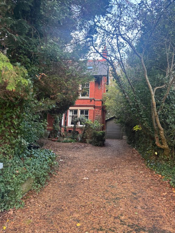 Property photo 1 of 5 30 Grove Avenue