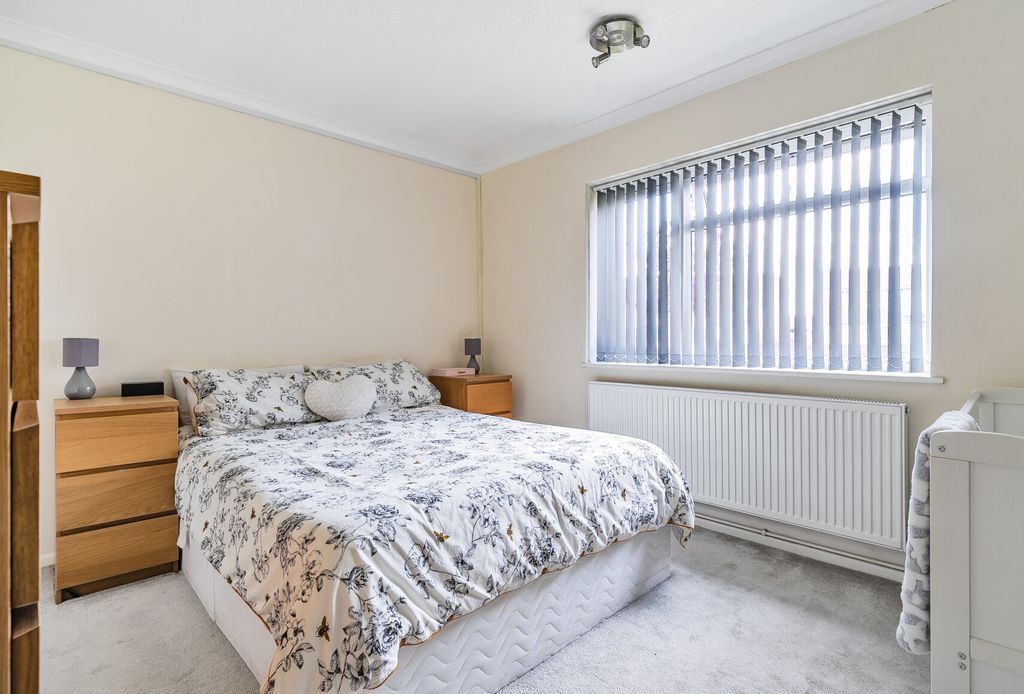 Property photo 3 of 11 10-681F58540A389-...