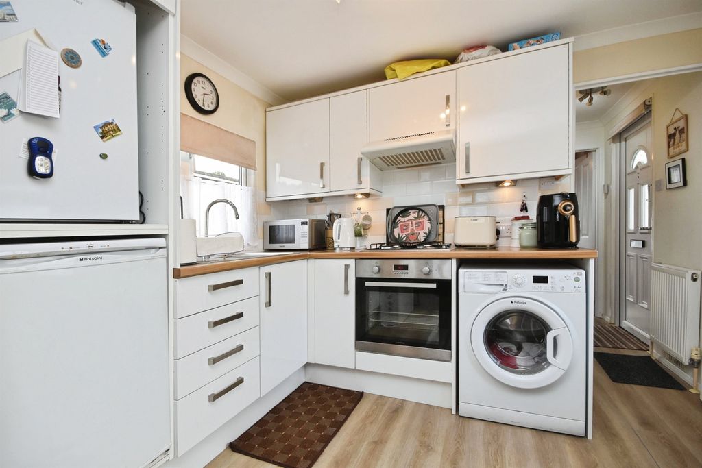 Property photo 3 of 22