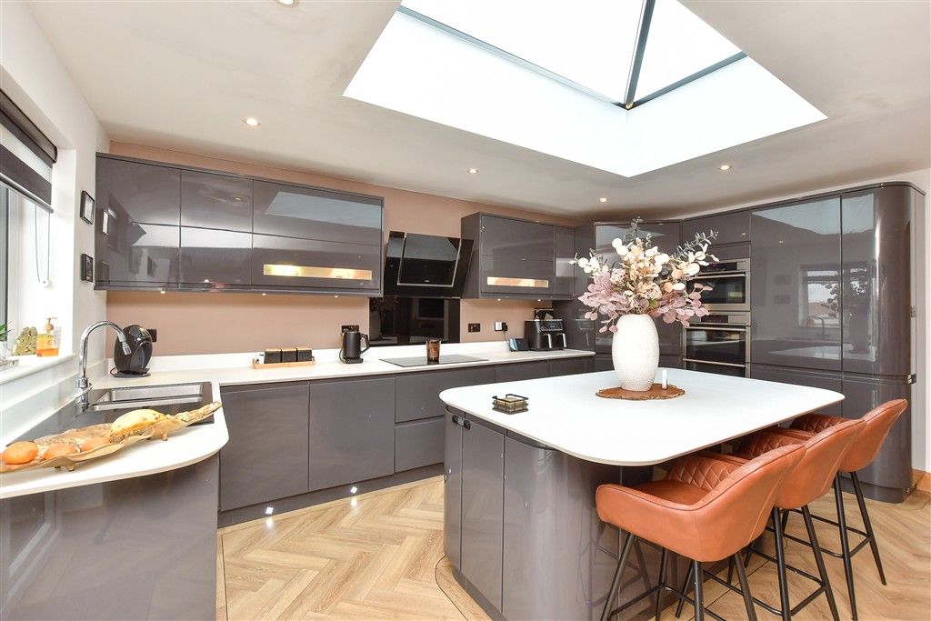 Property photo 1 of 17 Kitchen/ Living Area